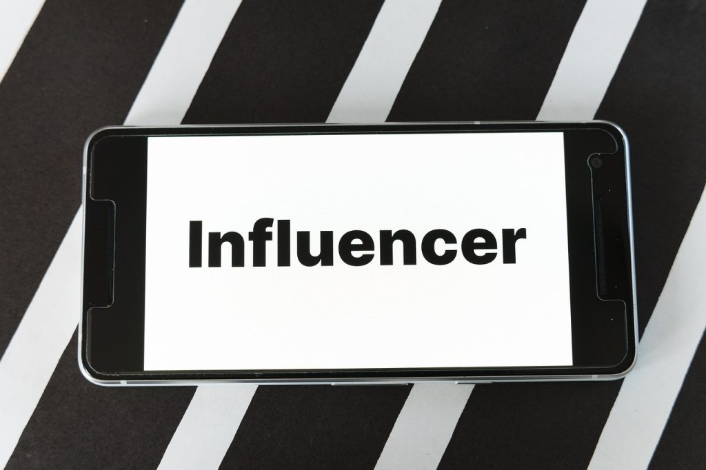 mockup, screen, smartphone, website, blog, word, influencer, brand, branding, marketing, instagram, youtube, facebook, group, community, network, communication, social, connection, platform, internet, influencer, influencer, influencer, influencer, influencer